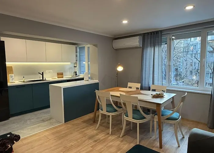 Cozy Sea Garden Apartment