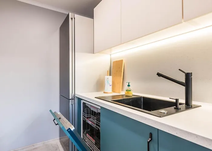 Cozy Sea Garden Apartment